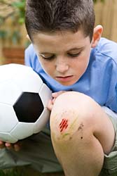 /media/firstaidtips/library/plaster-on-children.jpg